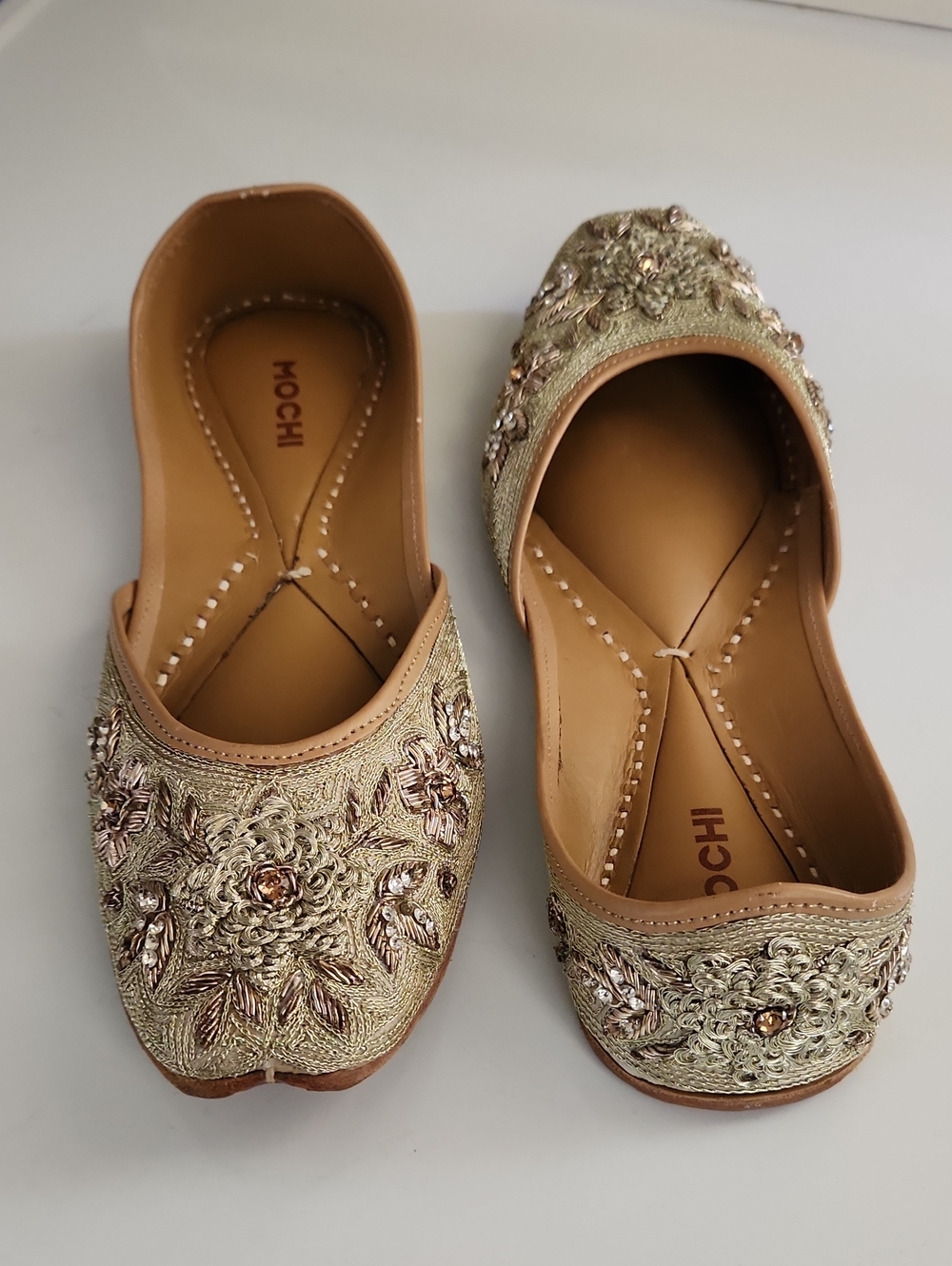 Mochi Embroidered Punjabi Jutti Flats Size 40 Gold Cream US 9 - Picture 4 of 17